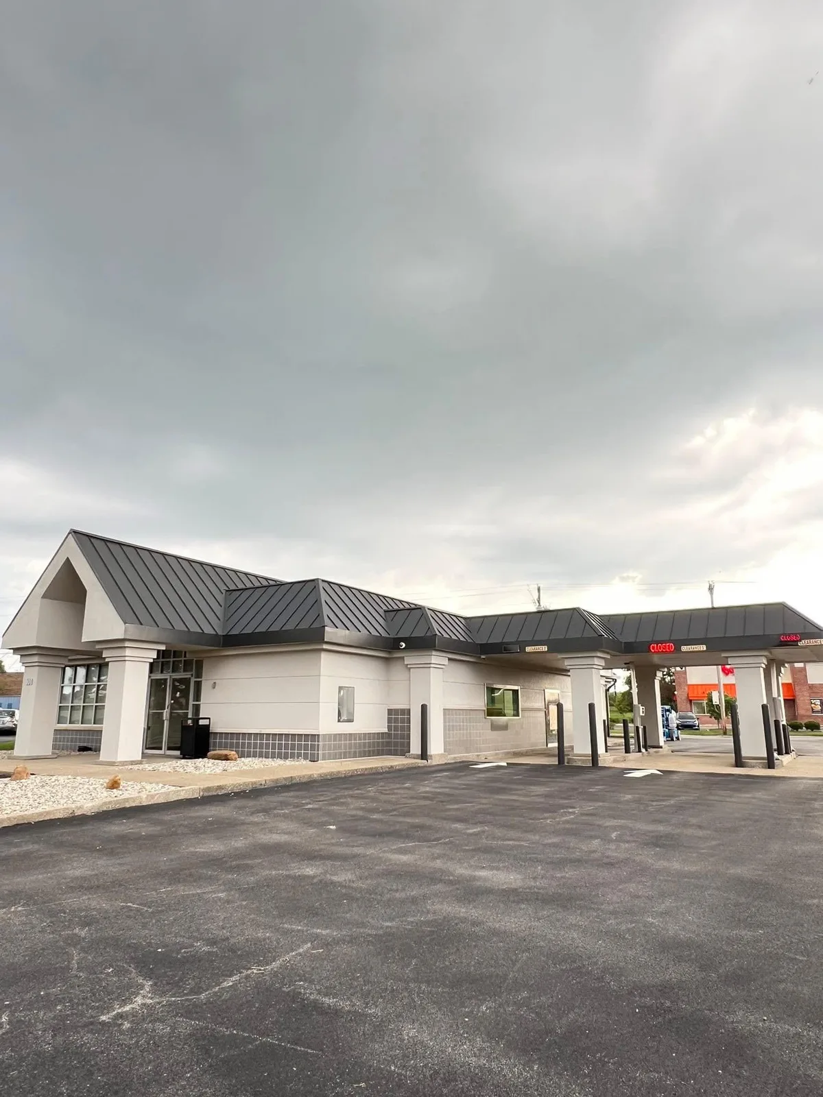 Monticello Bank exterior painting in Central Kentucky